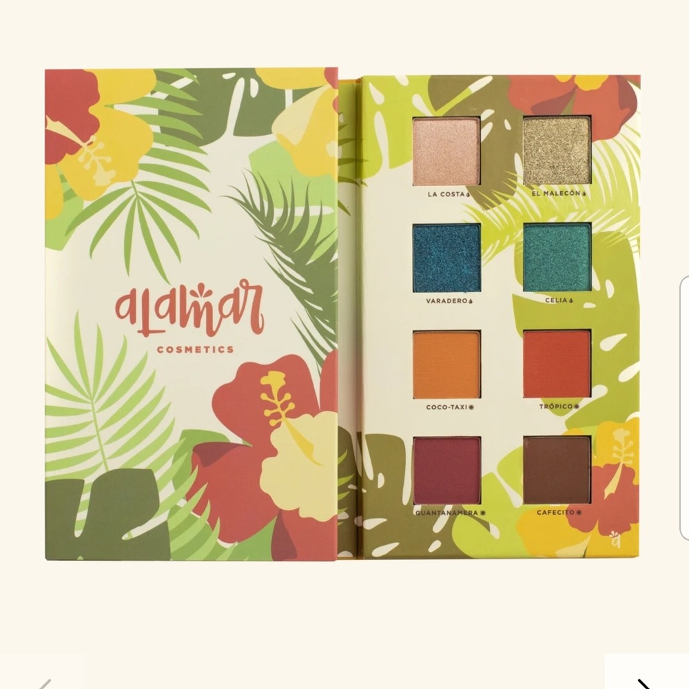 ALamar cosmetics eye shadow palette